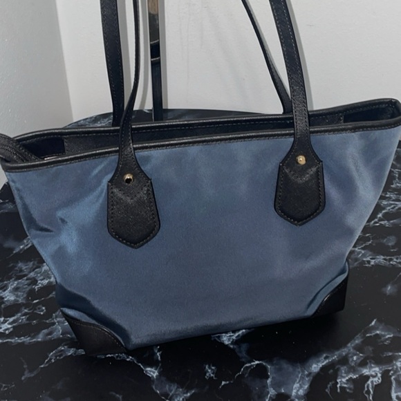 MICHAEL KORS Eva Top Zip Tote Nylon Bag Navy Gold Hardware AUTHENTIC - Picture 15 of 15